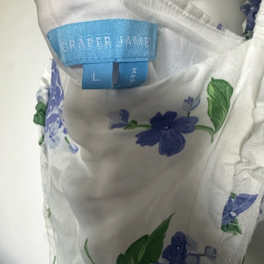 Draper James Carrie Midi Dress in Linen Hydrangea Floral - Picture 3 of 4